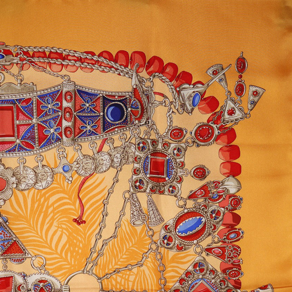 Pre-Loved Hermes Terres Precieuses Silk Scarf 90 - Picture 4 of 7